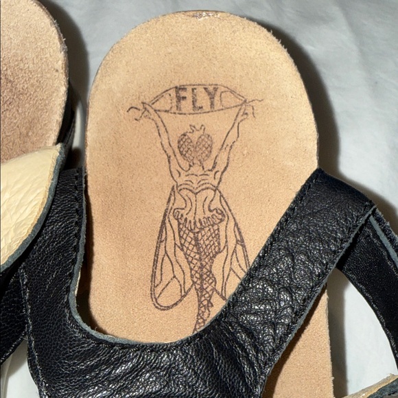 Fly London Strappy Open Toe Wedge Sandals Size 39 EUC - Picture 12 of 15